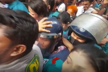 বিএনপিপন্থী আইনজীবীদের ধাওয়া, দৌড়ে গারদে ঢুকলেন সাবেক এমপি মমতাজ