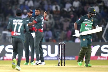 পেছাচ্ছে বাংলাদেশ-পাকিস্তান সিরিজ
