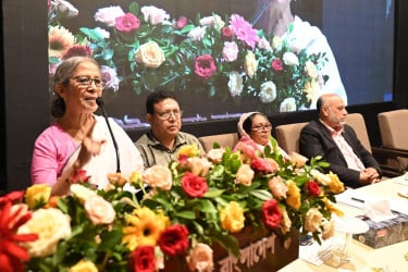গরুর দেশী জাতের পরিবর্তে আধুনিক জাত দরকার নেই: প্রাণিসম্পদ উপদেষ্টা