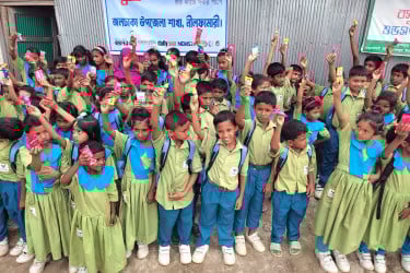 জলঢাকায় শিক্ষার্থীদের স্বাস্থ্য সচেতনতায় বসুন্ধরা শুভসংঘের কর্মসূচি