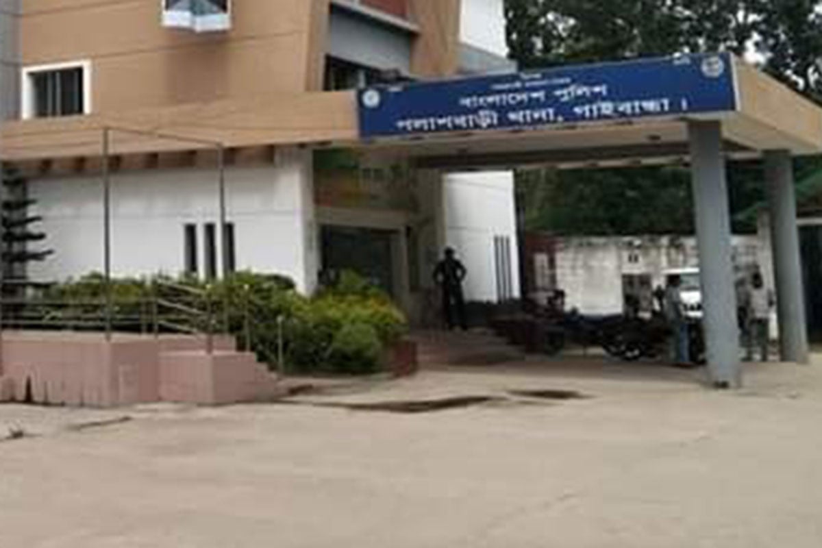 ট্রলির চাপায় শিশুর মৃত্যু