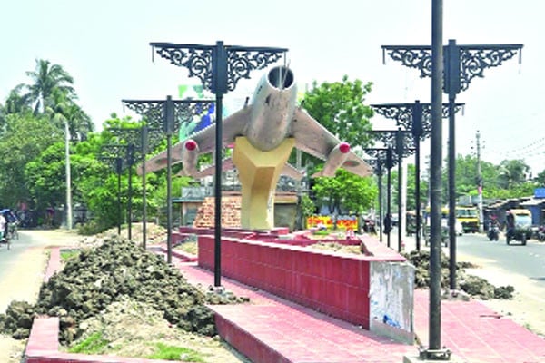 সমন্বয়হীনতায় আটকা উন্নয়ন ও সৌন্দর্যবর্ধন