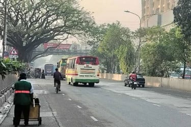 আজ ঢাকার বাতাস সহনীয়