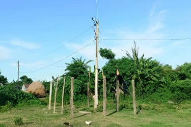 ৮ মাস ধরে অন্ধকারে ফরিদপুরের ২০ হাজার মানুষ