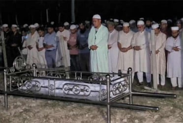 নিজ গ্রামে চিরনিদ্রায় শায়িত ঢাবি শিক্ষার্থী সাম্য