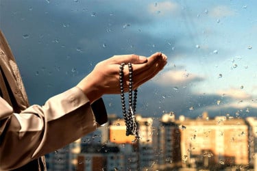 কেউ দাওয়াত দিলে তার জন্য দোয়া করা