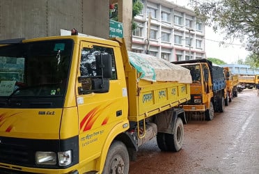 কলমাকান্দায় বালুর ট্রাকসহ ৭ চালক আটক, অর্থদণ্ড