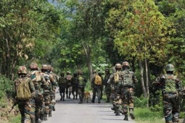মণিপুরে বিদ্রোহীদের সঙ্গে ভারতীয় সেনাদের গোলাগুলি, নিহত ১০