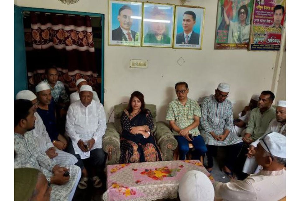 বরিশালে বিএনপির নেত্রীর বাসায় হামলা