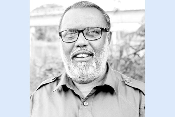 সাদ্দাম হোসেনের মিষ্টি আঙুর