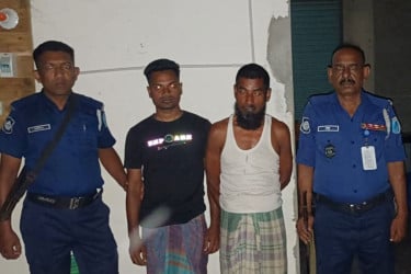 বোয়ালমারীতে কারখানার মালিককে জরিমানা-কারাদণ্ড