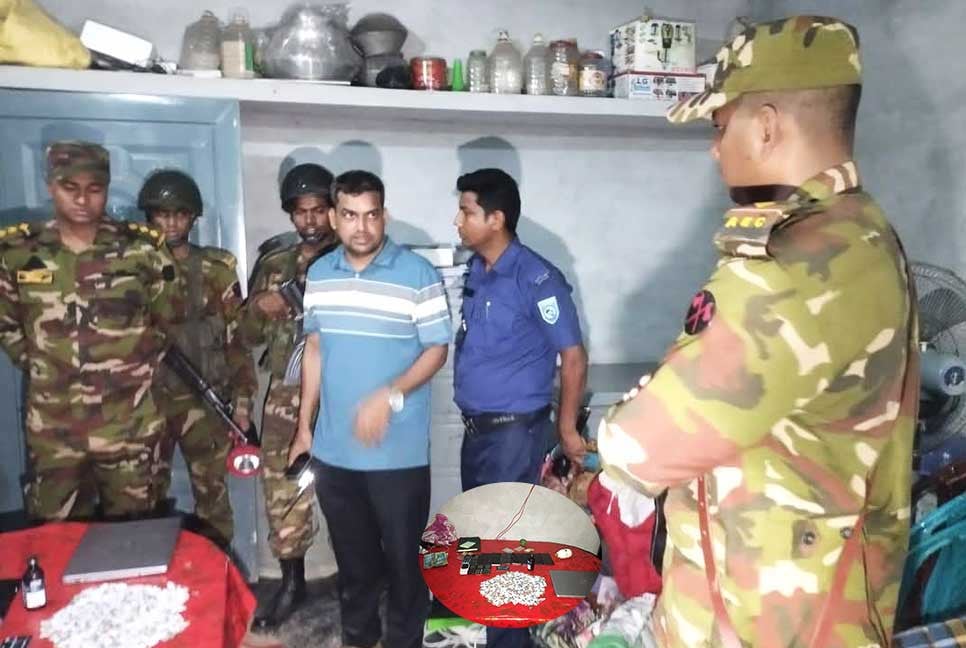 গাইবান্ধায় হ্যাকারের বাড়িতে অভিযান, বিপুল পরিমাণ সরঞ্জাম জব্দ
