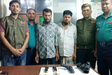 চাঁদপুরে পুলিশের চুরি যাওয়া অস্ত্র উদ্ধার, আটক ২