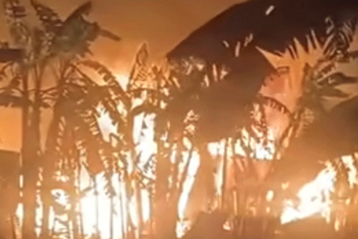 ফরিদপুরে বজ্রপাতে তুলার গোডাউন পুড়ে ছাই