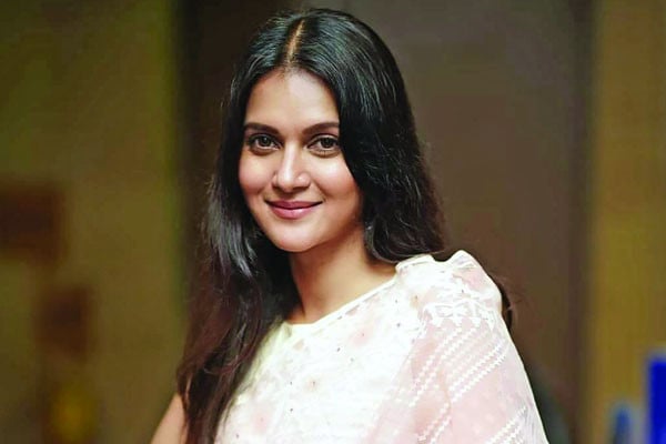 উন্নয়নকর্মী মিথিলা