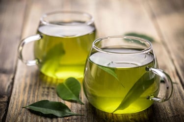 ওজন কমাতে অভ্যাস গড়ুন গ্রিন টি পান করার