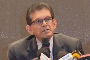 ‘বাংলাদেশি নাগরিক হিসেবে সব অধিকার ভোগ করার জন্য প্রস্তুত রয়েছি’