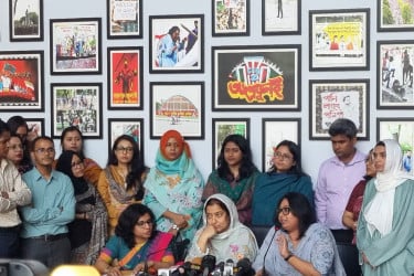 এনবিআর দুই ভাগ: আলোচনায় বসছেন উপদেষ্টা, কলম বিরতিও চলবে