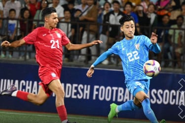 ফাইনালে টাইব্রেকারে হেরে শিরোপা হাতছাড়া বাংলাদেশের
