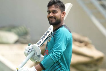 পিএসএলে সাকিবের সঙ্গী হতে চলেছেন মিরাজ