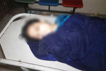 নারায়ণগঞ্জে ছাদ থেকে পড়ে গৃহবধূর মৃত্যু