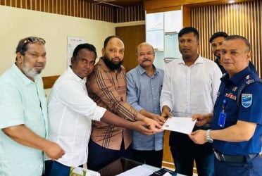 রাষ্ট্র কাঠামো মেরামতে তারেক রহমানের ৩১ দফার নোট বুক বিতরণ