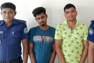 ডাকাত দলের দুই সদস্য গ্রেফতার