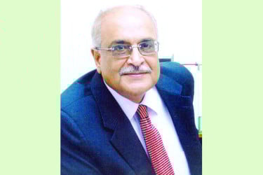 অর্থনীতি ঘুরে দাঁড়ানোর লক্ষণ দেখছি না