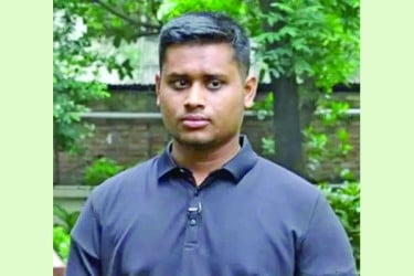 হাসিনার মতো মনোযোগ সরাচ্ছে সরকার