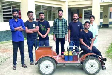চালকবিহীন গাড়ি তৈরির চেষ্টায় শাবিপ্রবির শিক্ষার্থীরা