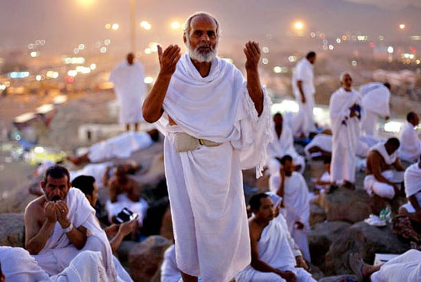 হজের সফরে দোয়া কবুলের ১০ সময়