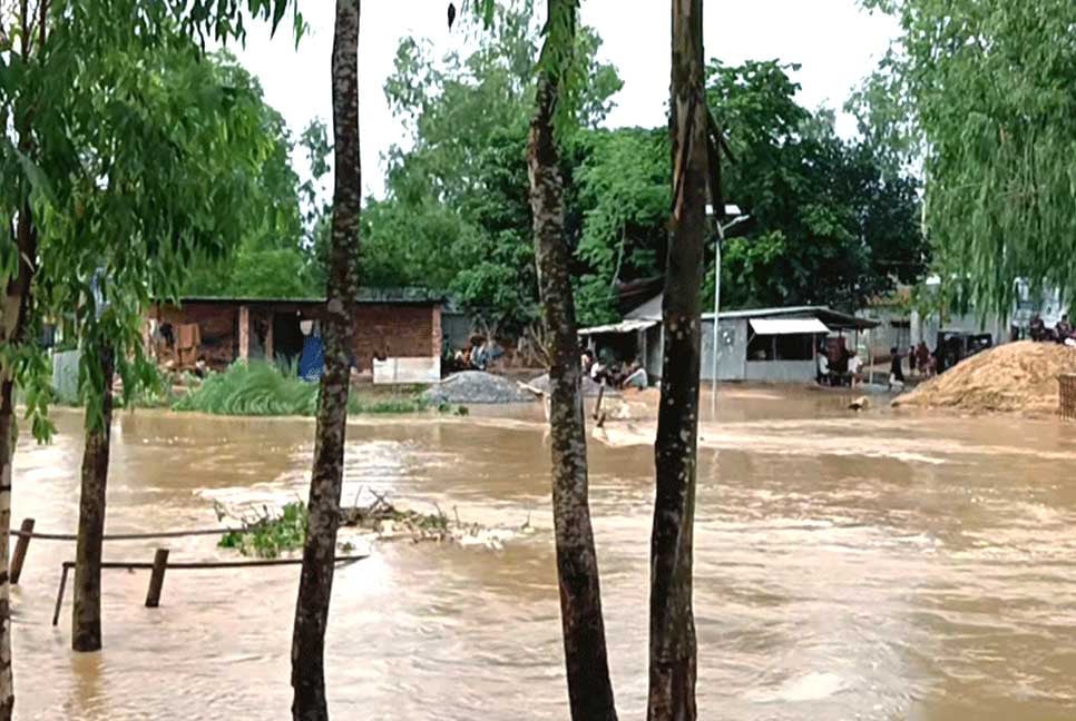 ৪ জেলায় বন্যার আশঙ্কা, নদ-নদীর পানি বিপৎসীমার ওপরে