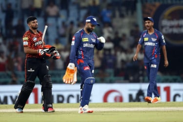 হায়দরাবাদের কাছে হেরে প্লে-অফ থেকে ছিটকে গেল লখনৌ