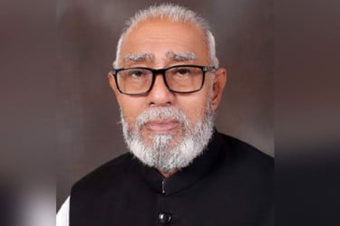 খুলনার সাবেক মেয়র খালেক ও তার স্ত্রীর দেশত্যাগে নিষেধাজ্ঞা