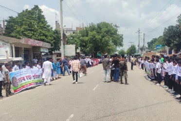 মাউকের উপানুষ্ঠানিক শিক্ষা প্রকল্পের বই বিক্রেতার শাস্তির দাবি
