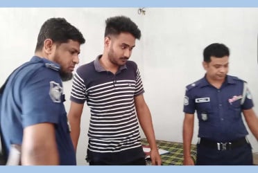 ইবিতে নিষিদ্ধ ছাত্রলীগ নেতাকে আটক করে থানায় সোপর্দ