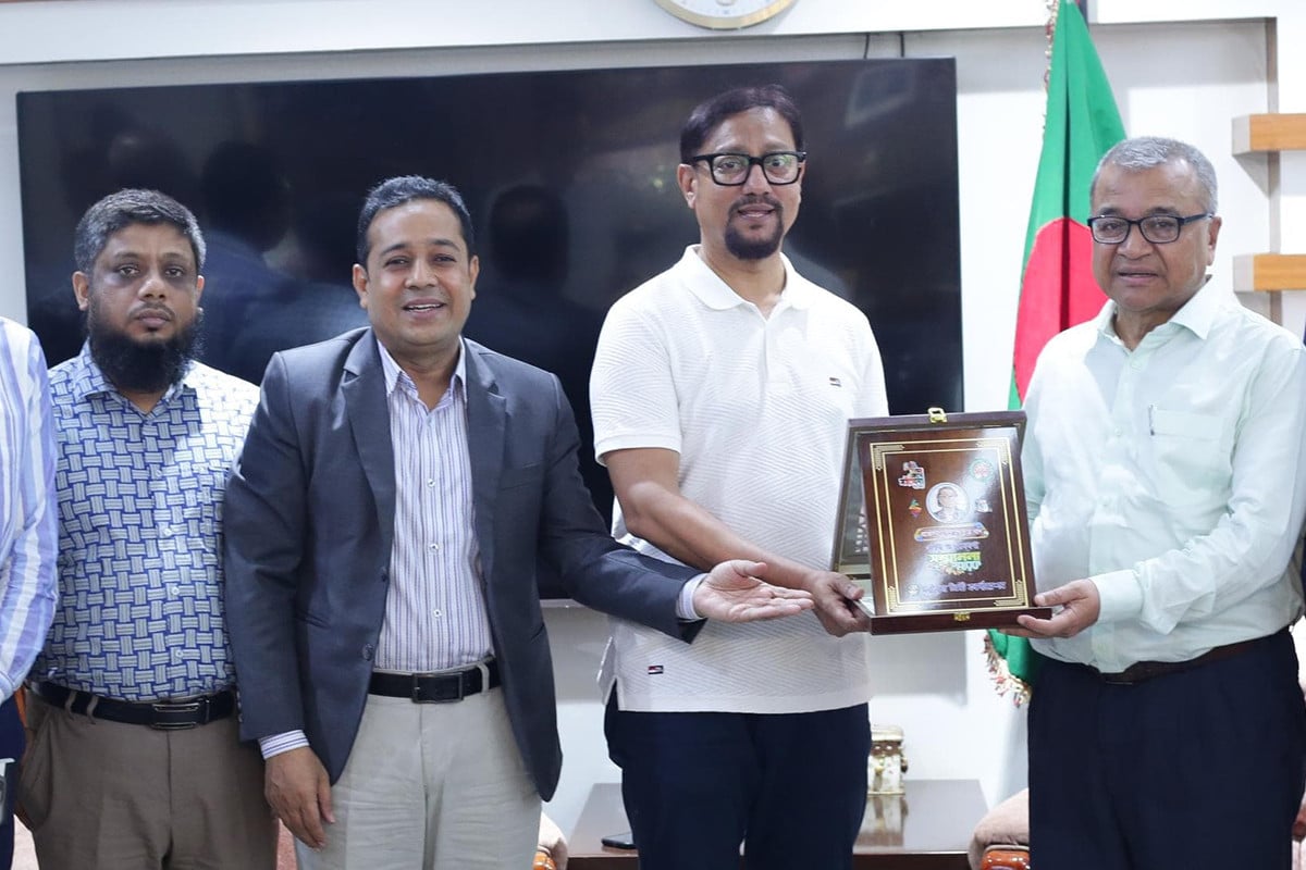 বাংলা ব্যানার বাধ্যতামূলক করার প্রস্তাব ড. সলিমুল্লাহ খানের