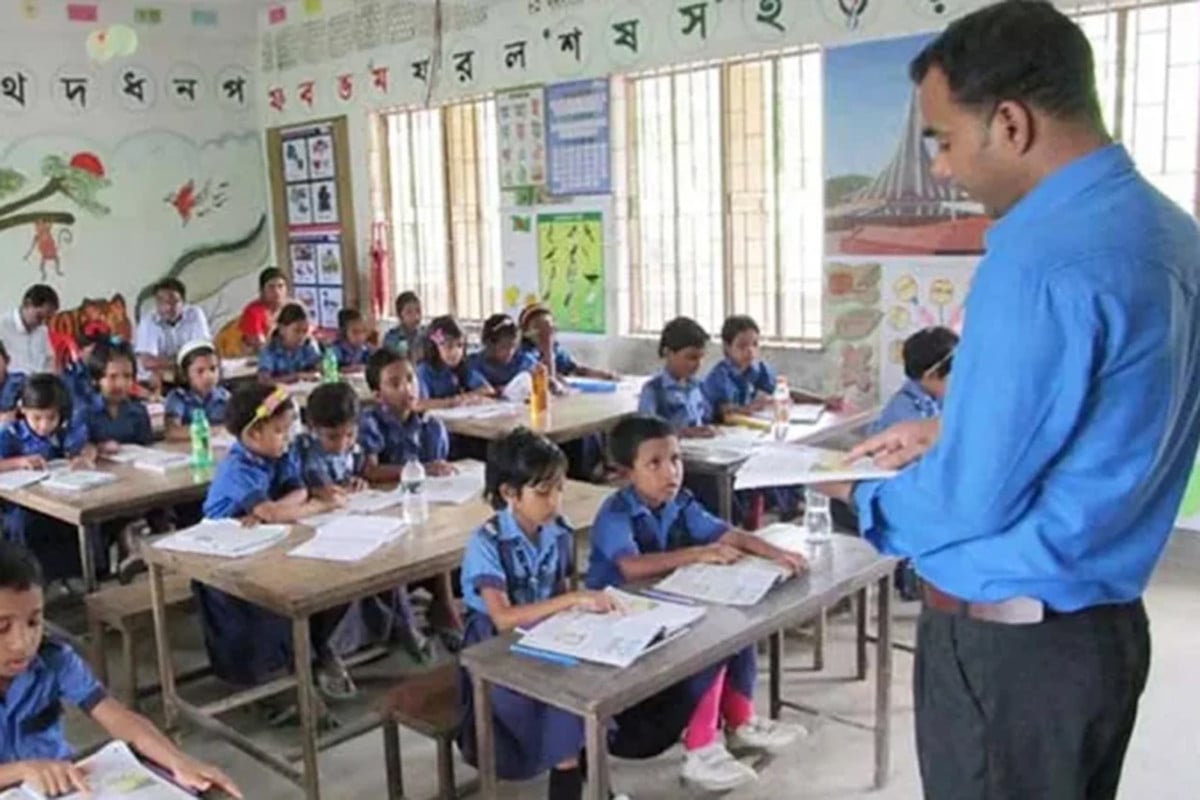 ১১তম গ্রেডসহ ৩ দাবিতে কর্মবিরতিতে যাচ্ছেন প্রাথমিক শিক্ষকরা