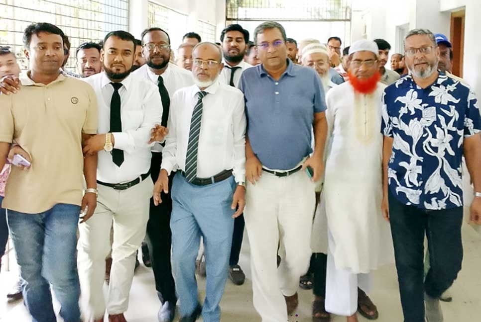 চাঁদপুর বিএনপির সভাপতিসহ ৬৪ জনকে মামলা থেকে অব্যাহতি