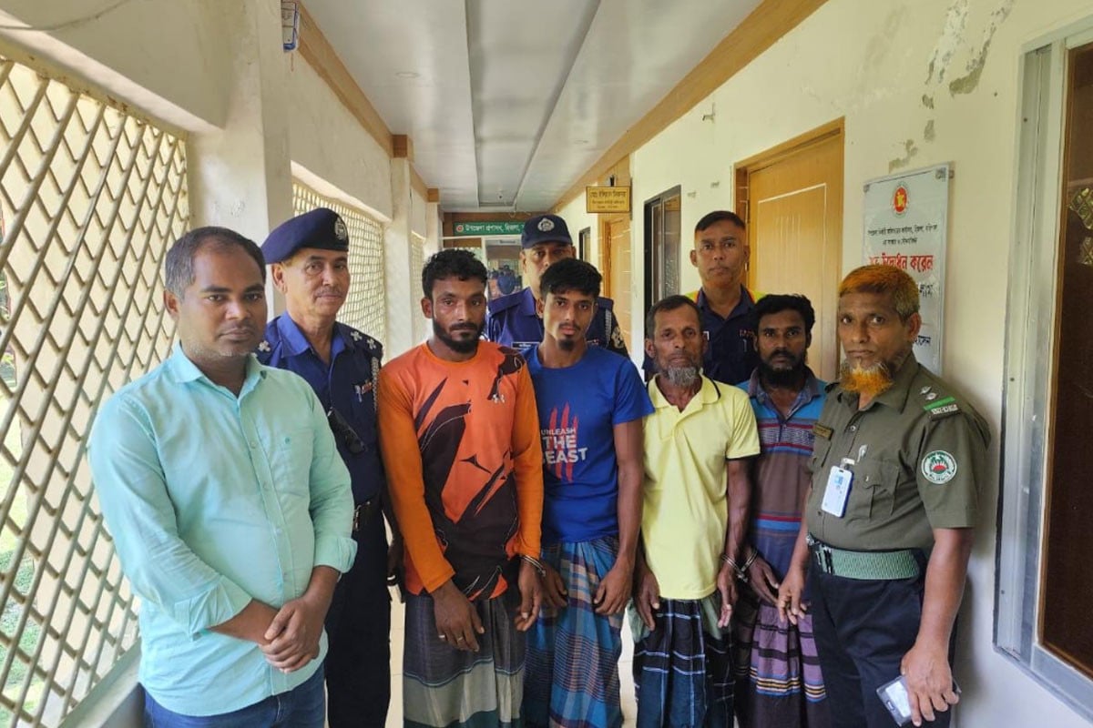 মেঘনায় অভিযান, চার জেলের জরিমানা