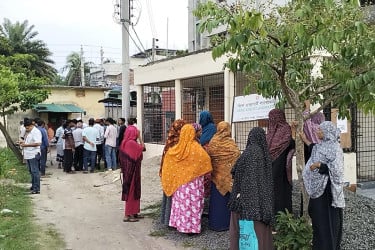 বাসে প্রতারকের পানি খেয়ে সাবেক বিমান কর্মকর্তার মৃত্যু
