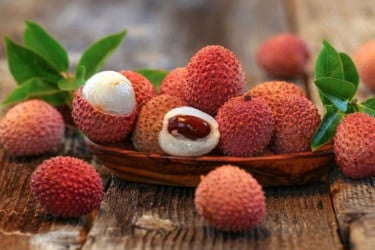 স্বাদের পাশাপাশি স্বাস্থ্যের জন্য উপকারী লিচু