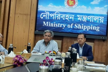 ঈদযাত্রায় লঞ্চে অস্ত্রধারী আনসার থাকবে : নৌ উপদেষ্টা