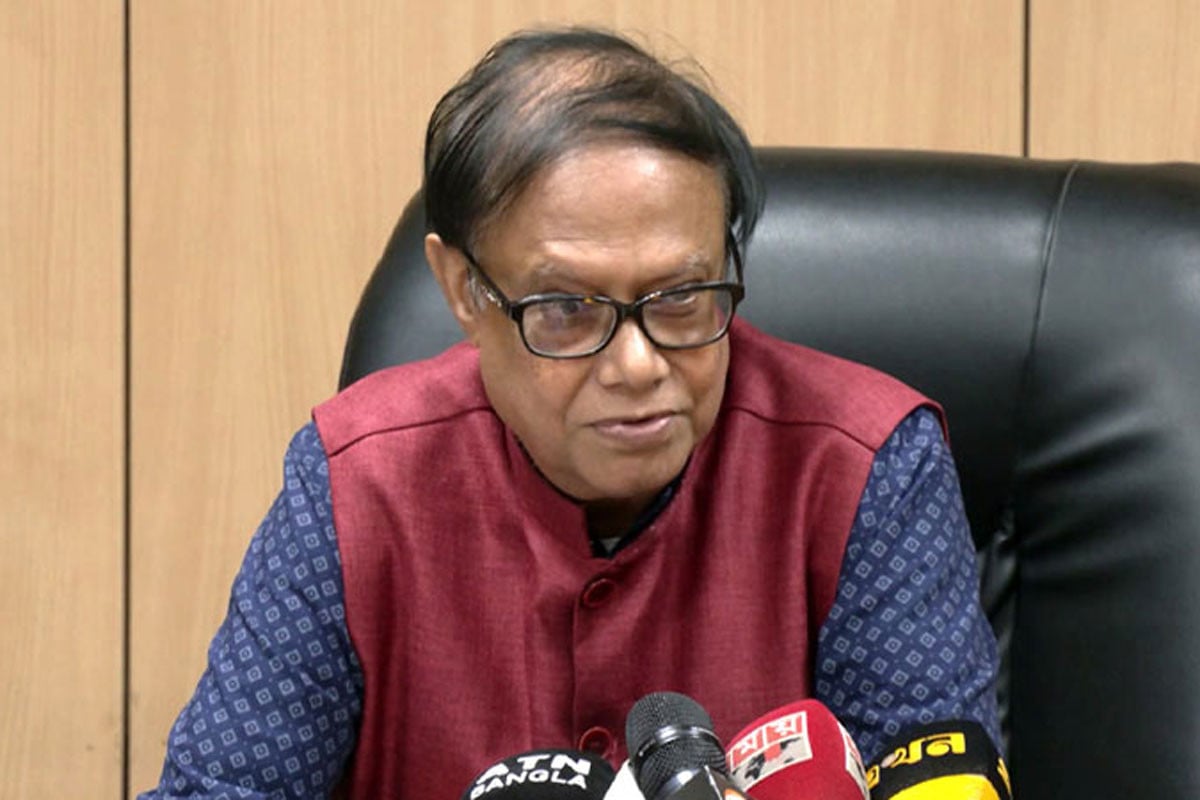 ব্যাংকে ব্যাংকে পুলিশ পাঠিয়ে ডলার বাজার নিয়ন্ত্রণ আর নয় : গভর্নর