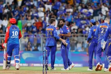 মোস্তাফিজের দিল্লিকে বিদায় করে প্লে-অফে মুম্বাই