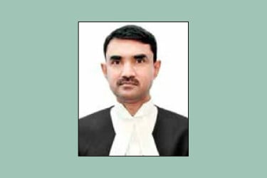 হাইকোর্টের বিচারপতি খোন্দকার দিলীরুজ্জামানকে অপসারণ