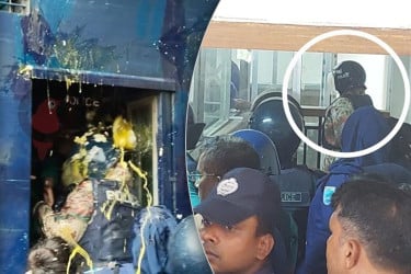 আদালত চত্বরে মমতাজের ওপর ডিম নিক্ষেপ