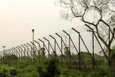 কুলাউড়ায় শিশুসহ ৭ বাংলাদেশিকে ফের পুশইন, বিজিবির হাতে আটক