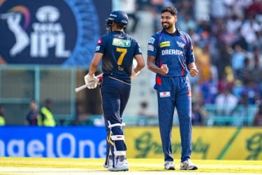 গুজরাটের লক্ষ্য শীর্ষে থাকা, মান রক্ষার লড়াইয়ে লখনৌ