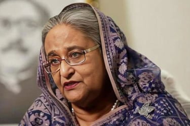শেখ হাসিনার নির্বাচনী হলফনামায় গরমিল: ব্যবস্থা নিতে ইসিকে দুদকের চিঠি